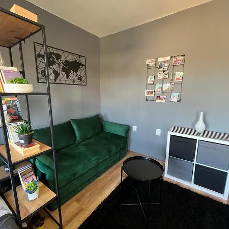 Mickitos City Center Apartment Скопие Екстериор снимка