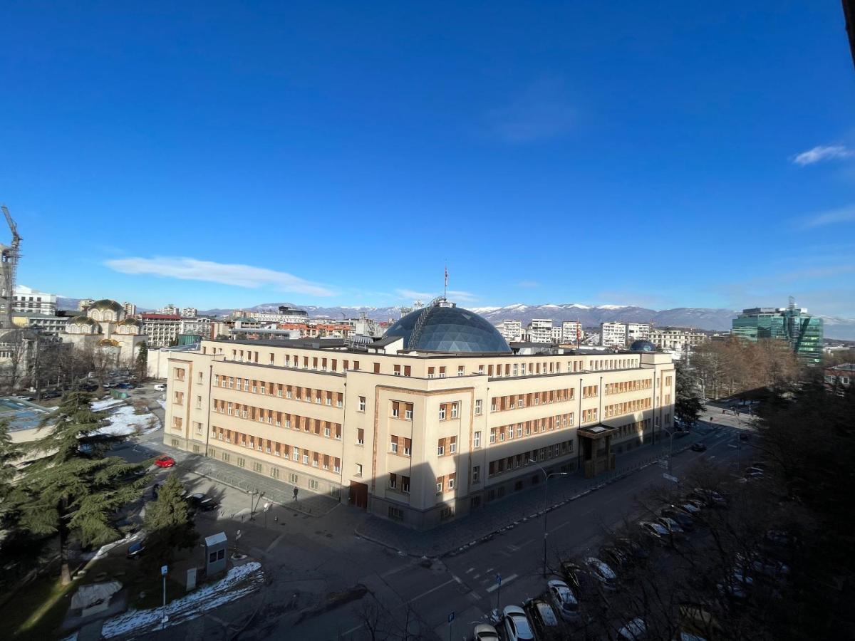 Mickitos City Center Apartment Скопие Екстериор снимка