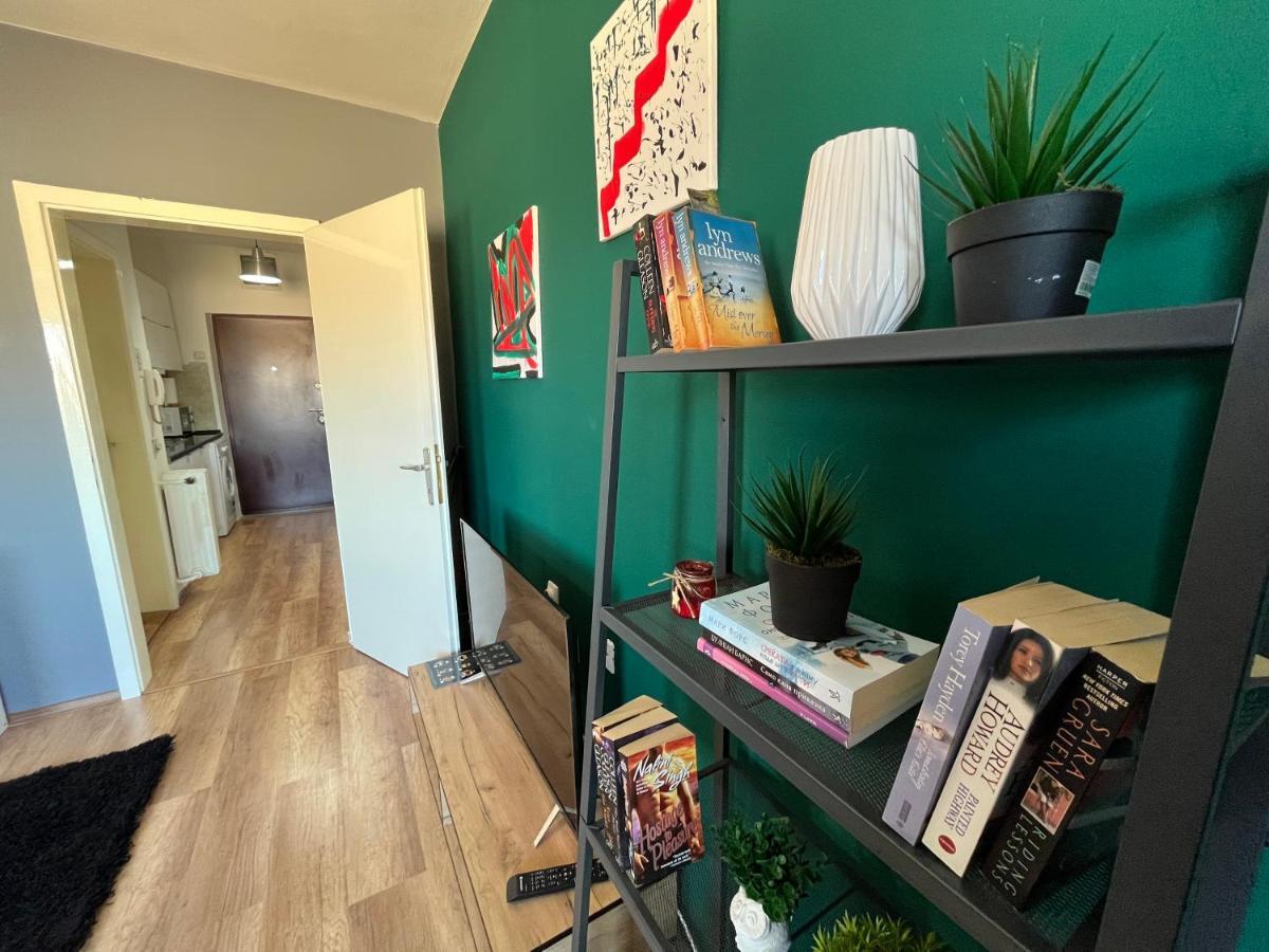Mickitos City Center Apartment Скопие Екстериор снимка