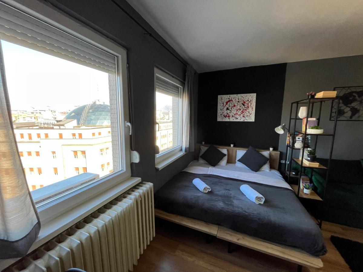 Mickitos City Center Apartment Скопие Екстериор снимка